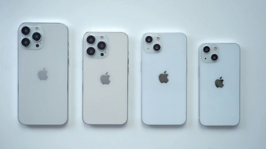 Tại sao camera trên iPhone 13 đột nhiên có kiểu thiết kế chéo?