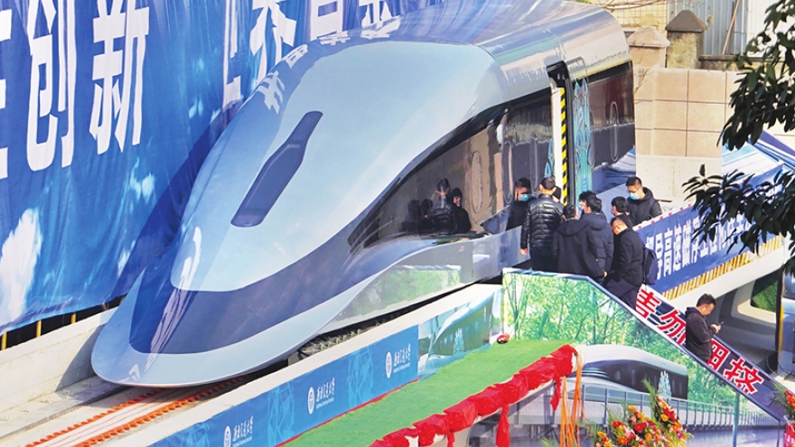 Trung Quốc giới thiệu tàu “bay” trên mặt đất nhanh nhất thế giới