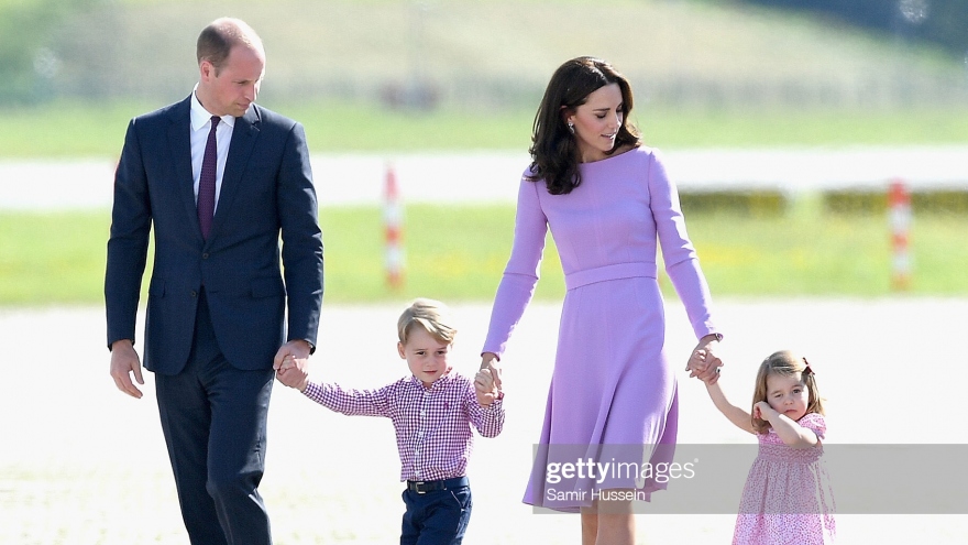 11 khoảnh khắc đáng yêu khi Kate Middleton mặc đồ đôi cùng con