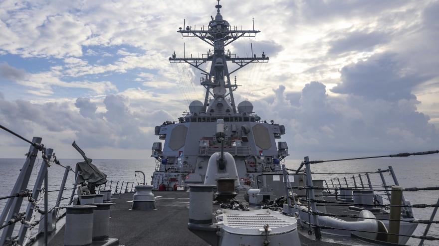 Hải quân Mỹ bác bỏ thông tin tàu khu trục bị Trung Quốc “xua đuổi” ở Biển Đông