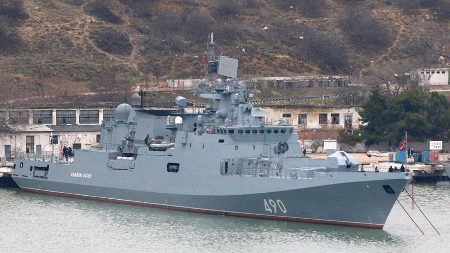 NATO vừa kết thúc tập trận trên Biển Đen, Nga điều khu trục hạm đến Crimea