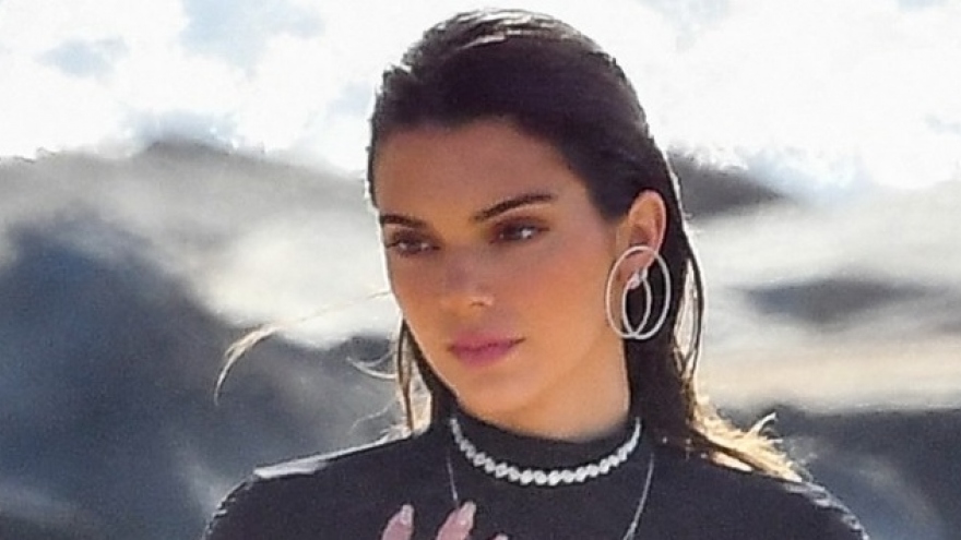 Siêu mẫu Kendall Jenner tái xuất xinh đẹp trong bộ ảnh mới