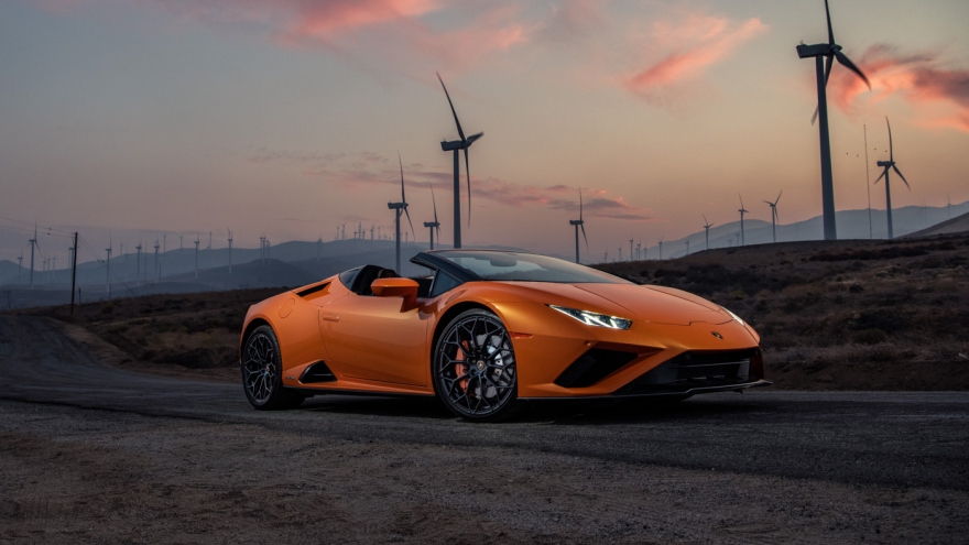 Lamborghini Huracán EVO RWD Spyder thắng giải xe mui trần của năm 2021