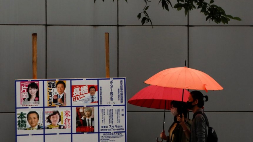 Đảng của Thủ tướng Nhật Bản Suga “để thua” trong bầu cử địa phương ở Tokyo