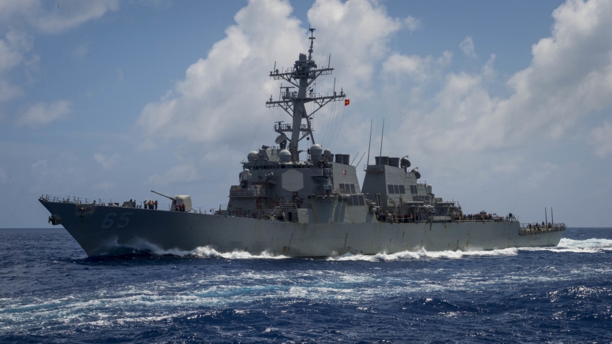 Mỹ điều tàu khu trục tên lửa dẫn đường đi qua eo biển Đài Loan