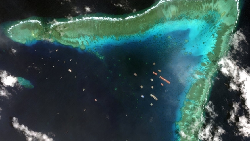 Chuyên gia Mỹ: Tàu Trung Quốc hủy hoại nghiêm trọng môi trường Biển Đông