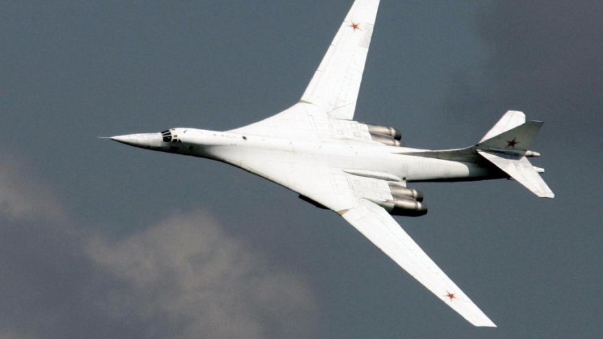 Tu-160 kết hợp tên lửa đạn đạo siêu thanh: "Công thức diệt mục tiêu" mới của Nga?