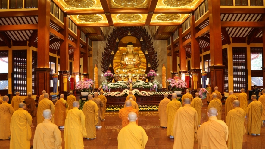 Giáo hội Phật giáo Việt Nam kêu gọi tăng ni, phật tử chung tay đẩy lùi Covid-19