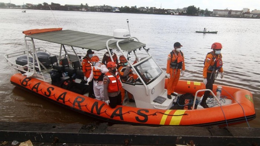 16 tàu cá Indonesia chìm khiến 10 người chết, 44 người mất tích