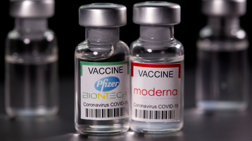 Ba Lan phê duyệt vaccine Moderna cho lứa tuổi từ 12-18