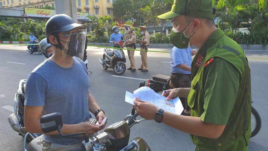 Hà Nội xử phạt 844 trường hợp vi phạm công tác phòng chống dịch trong ngày 26/8