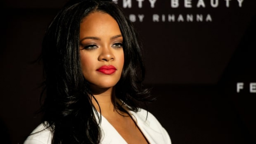 Rihanna được mệnh danh là "ca sĩ giàu nhất thế giới" với khối tài sản 1,7 tỷ USD