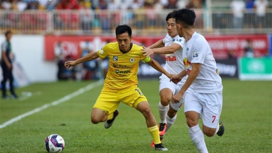 BLV Quang Huy: "Dừng V-League 2021 là hợp lý"