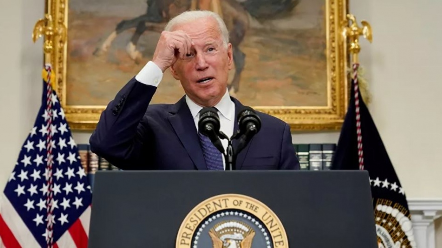Tổng thống Biden: Không loại trừ khả năng trừng phạt Taliban