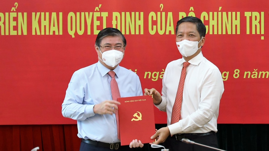 Ông Nguyễn Thành Phong ra Hà Nội nhận quyết định giữ chức Phó Trưởng Ban Kinh tế T.Ư