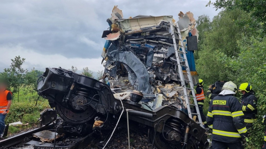 Hàng chục người thương vong trong vụ tai nạn tàu hỏa nghiêm trọng tại Séc
