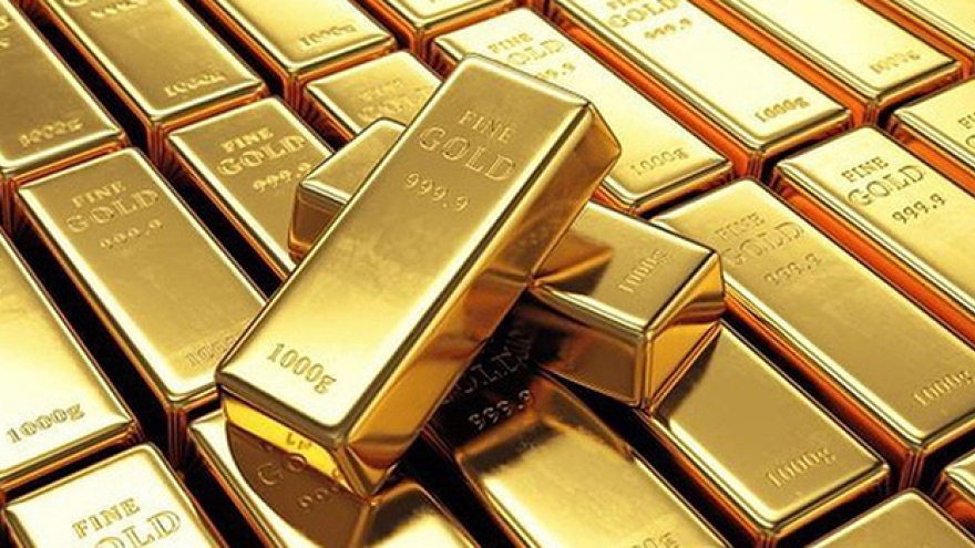 Giá vàng SJC giảm mạnh theo đà lao dốc của vàng thế giới