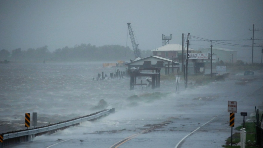 
        Siêu bão Ida đổ bộ vào bang Louisiana của Mỹ
                                  
              