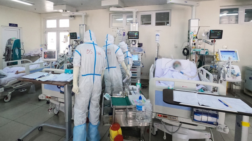 TP.HCM tiếp nhận thêm 100 máy thở cao cấp để điều trị bệnh nhân COVID-19