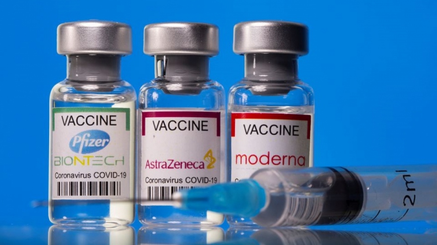 Nhật Bản xem xét tiêm kết hợp vaccine ngừa Covid-19