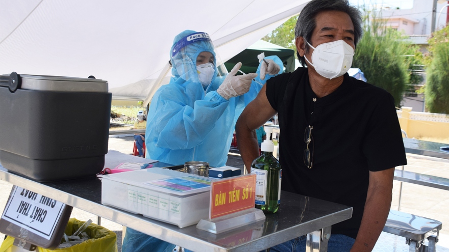 Phú Yên đưa xe chuyên dụng phục vụ tiêm vaccine phòng Covid-19