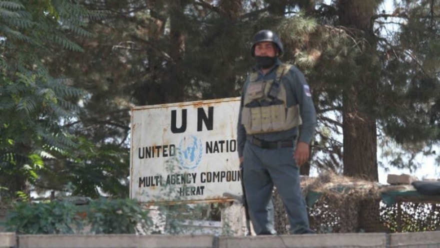 Liên Hợp Quốc bắt đầu sơ tán nhân viên rời Afghanistan