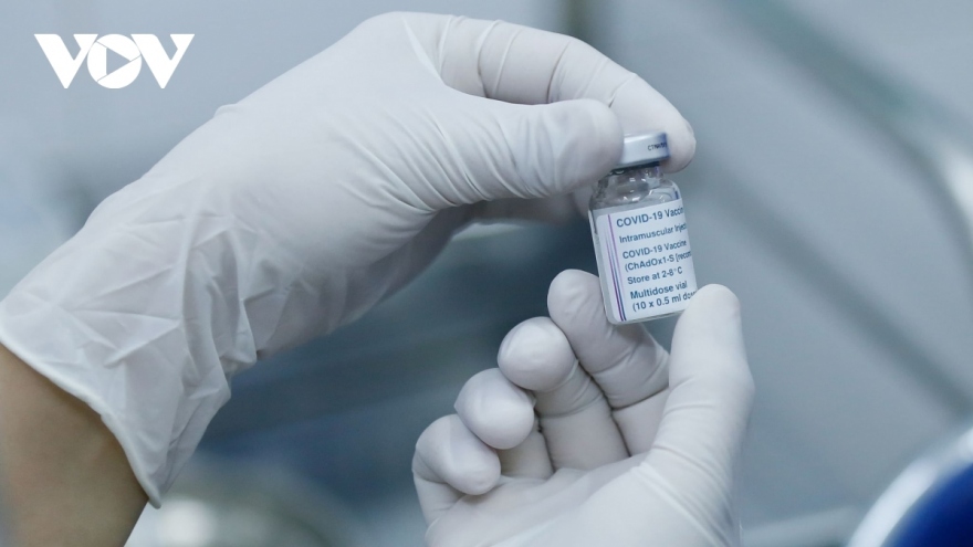Thêm hơn 1,2 triệu liều vaccine COVID-19 của AstraZeneca đến Việt Nam