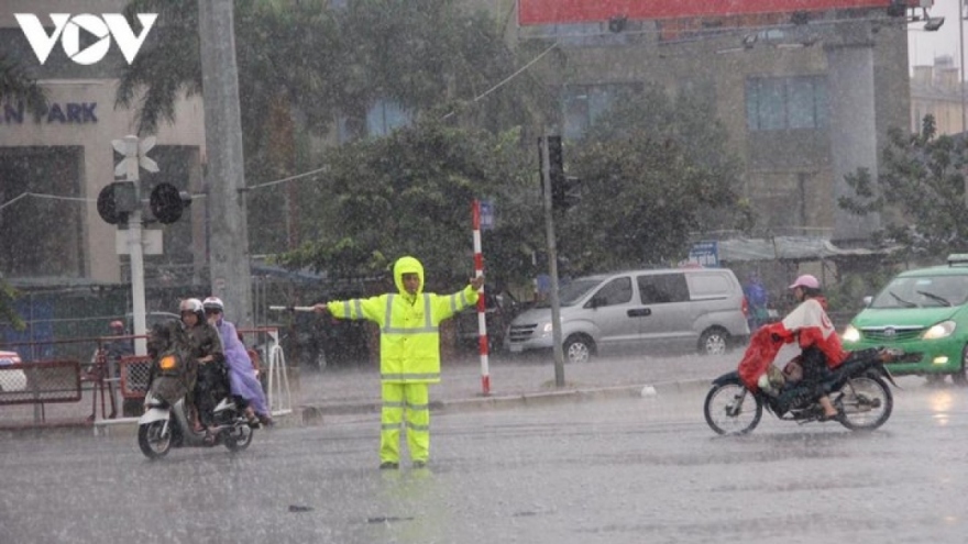 Dự báo thời tiết hôm nay: Hà Nội có mưa rào và dông