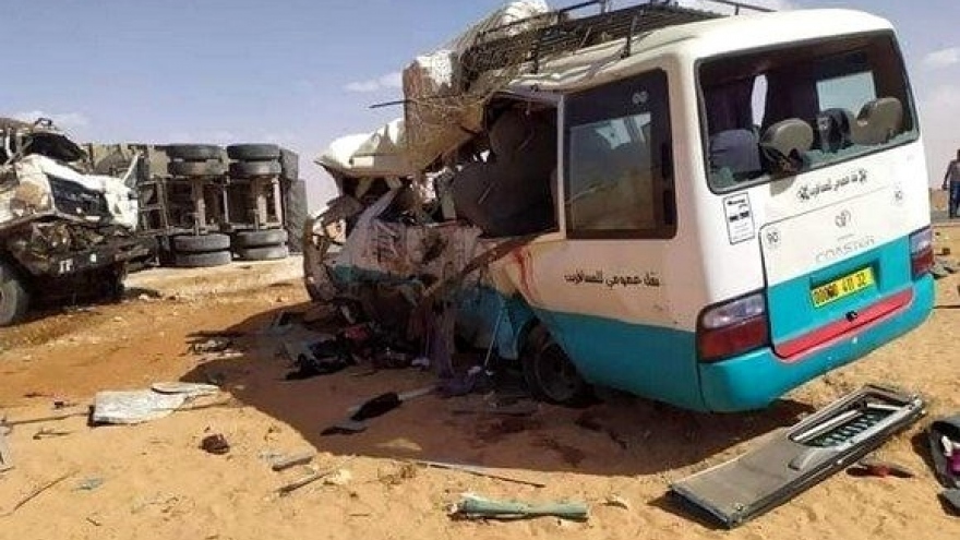 Tai nạn giao thông thảm khốc tại Algeria, hàng chục người thiệt mạng