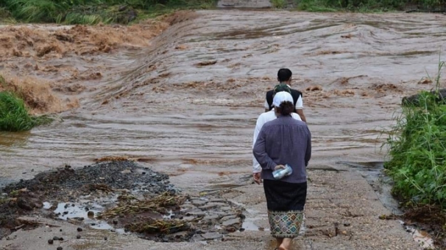 Mưa to kéo dài gây ngập lụt nhiều tỉnh Nam Lào