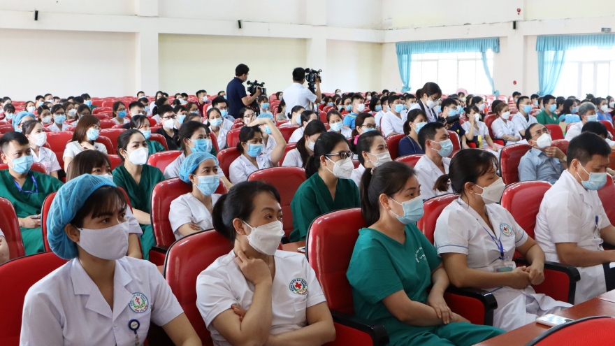 Bắc Ninh cử hơn 200 cán bộ, y, bác sỹ hỗ trợ Hà Nội phòng, chống dịch Covid-19