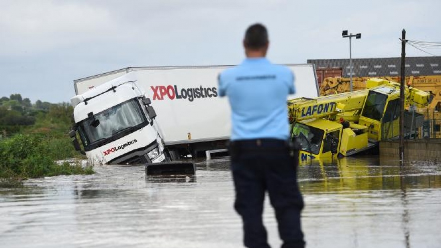 Pháp ban bố tình trạng thảm họa tự nhiên ở miền Nam vì lũ lụt