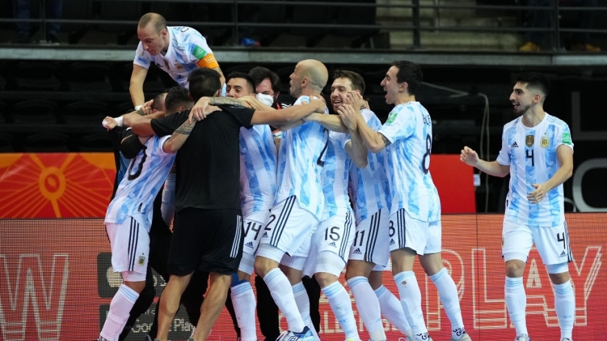 Argentina hạ Nga ở "chung kết sớm", đối đầu Brazil tại bán kết Futsal World Cup 2021