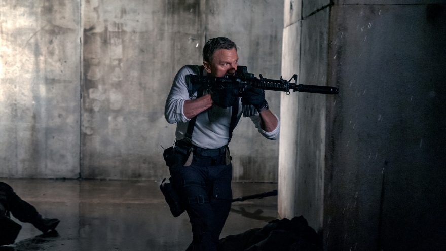 "No Time To Die" tung trailer mới nhất, hé lộ pha hành động không tưởng của Daniel Craig