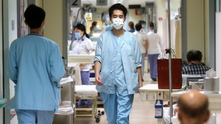 Hong Kong nới lỏng các quy định về thu hút bác sĩ nước ngoài