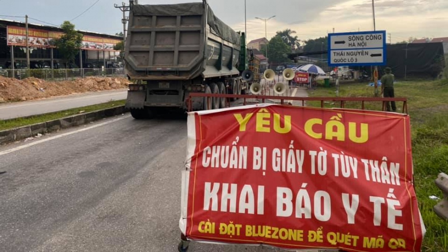 Lãnh đạo Bộ GTVT đột xuất kiểm tra chốt kiểm dịch tại Lạng Sơn, Thái Nguyên