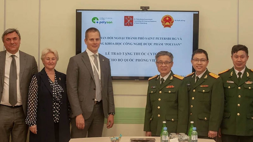 Saint Petersburg donates COVID-19 treatment drug to Vietnam