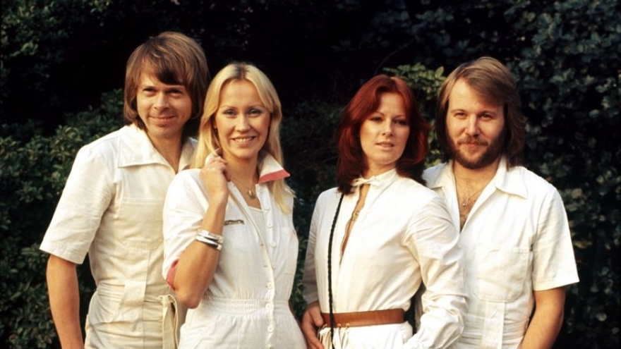 Đĩa đơn của ABBA ngay lập tức lọt vào danh sách vàng âm nhạc nước Anh