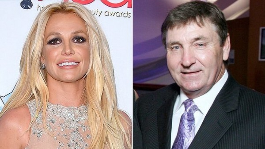 Britney Spears bật khóc hạnh phúc khi toà án đình chỉ quyền giám hộ của cha ruột