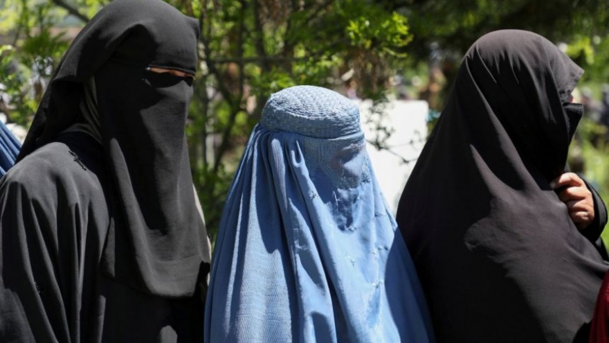 Taliban buộc nữ sinh viên tại các trường đại học tư nhân phải dùng khăn che mặt