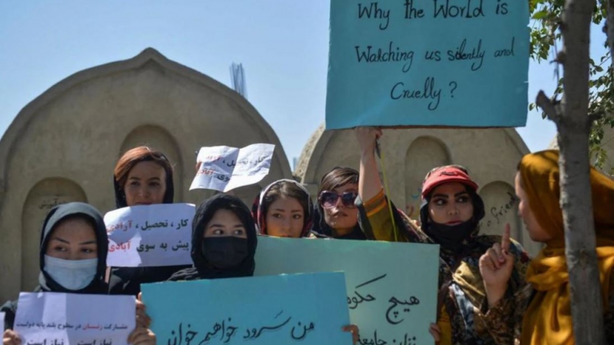 Người phát ngôn Taliban: Phụ nữ chỉ nên sinh con chứ không cần tham gia nội các