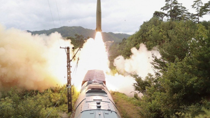 Nhật Bản và Hàn Quốc phản ứng trước vụ phóng tên lửa mới nhất của Triều Tiên