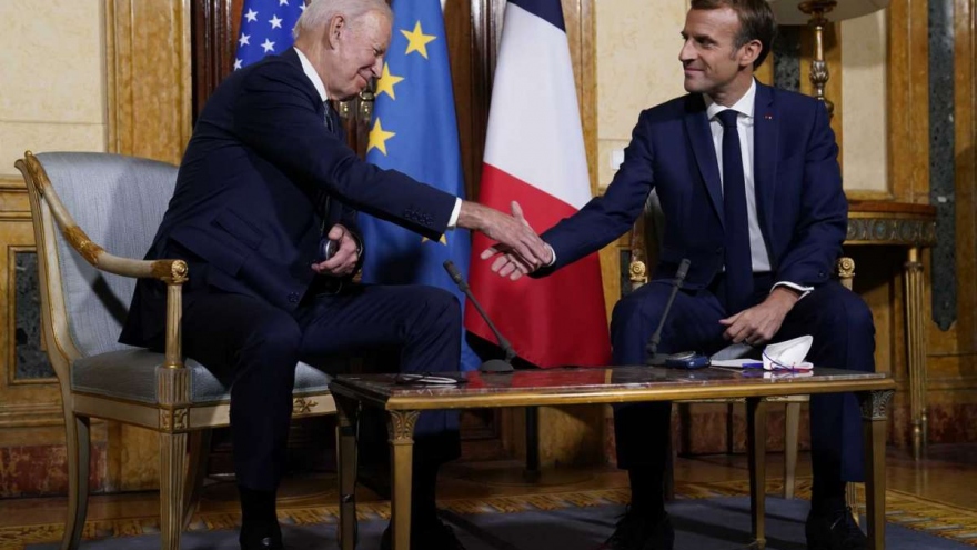 Tổng thống Pháp-Mỹ gặp nhau, thống nhất khép bất đồng, hướng đến tương lai