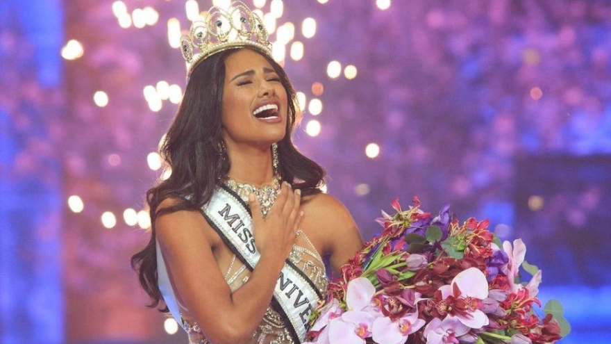 Nhan sắc "cực phẩm" tân Hoa hậu Hoàn vũ Puerto Rico