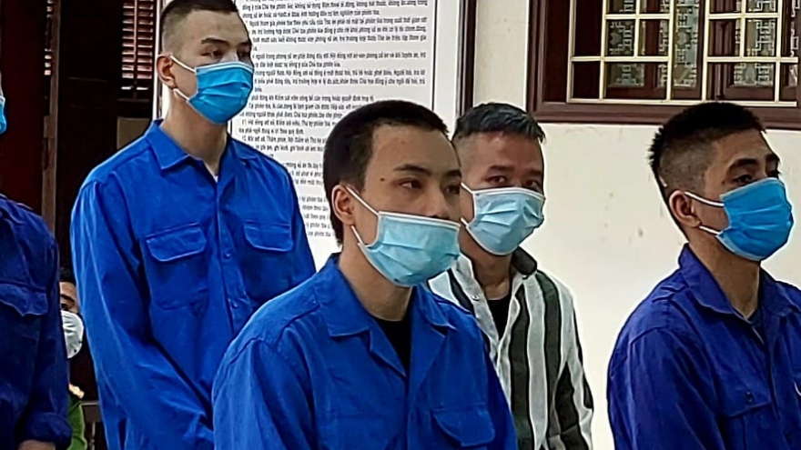 Con nuôi Nguyễn Xuân Đường nhận thêm án 8 năm tù vì chém trọng thương lái xe