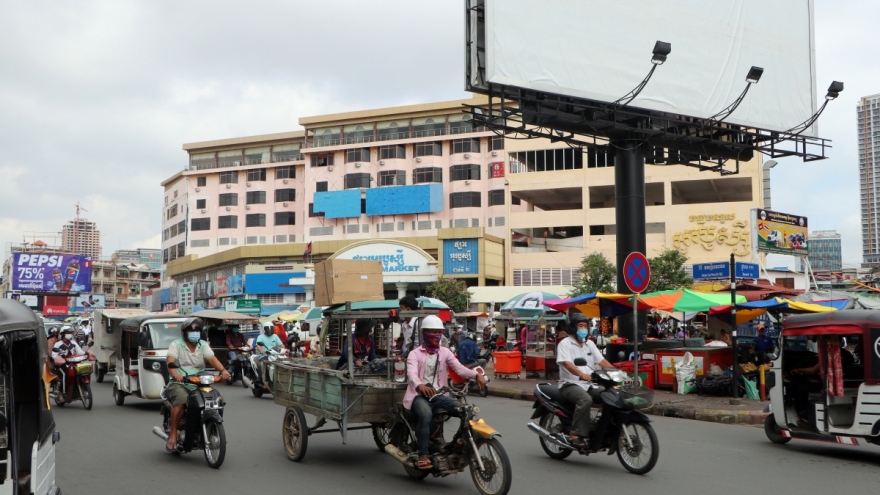 Chính quyền Phnom Penh khuyến khích người dân sử dụng phương tiện giao thông cá nhân