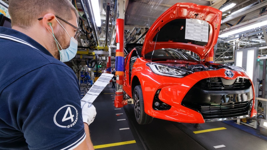 Toyota khởi động lại sản xuất để bù đắp sản lượng thiếu hụt