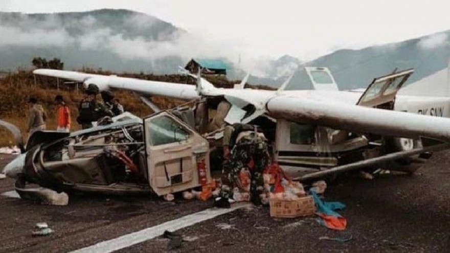 Rơi máy bay chở hàng tại Indonesia, phi công thiệt mạng