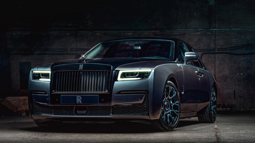 Cận cảnh Rolls-Royce Ghost Black Badge hoàn toàn mới