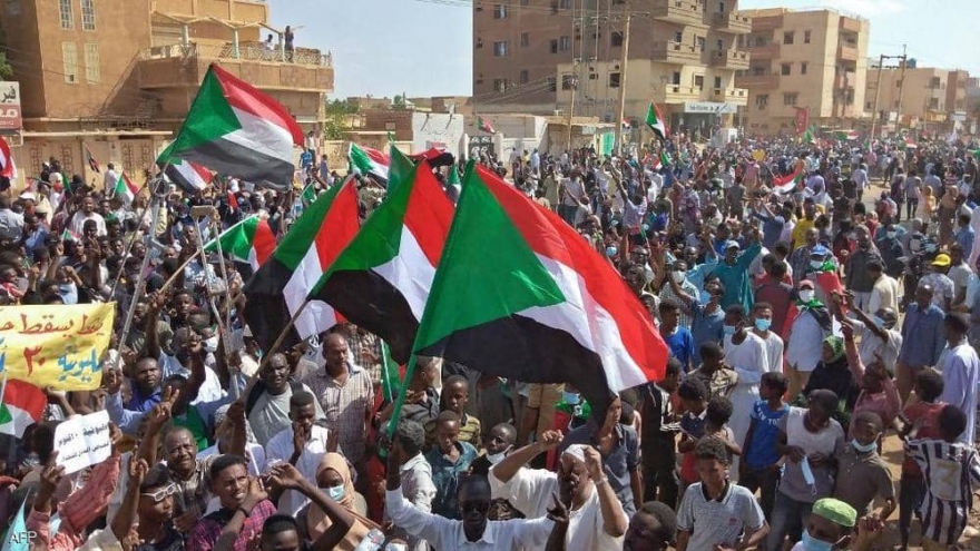 Hàng chục người biểu tình Sudan thương vong do đụng độ với quân đội